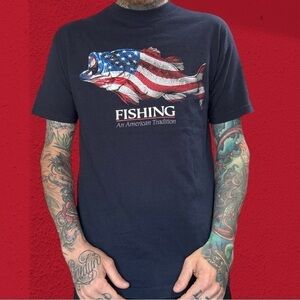 Vintage Gorp fishing animal nature American tradition t shirt men’s L navy blue